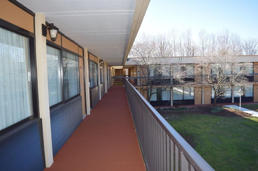 Quality Inn Roanoke Airport Exterior foto