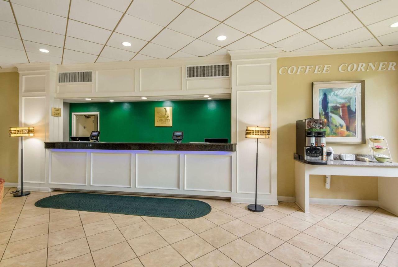 Quality Inn Roanoke Airport Exterior foto