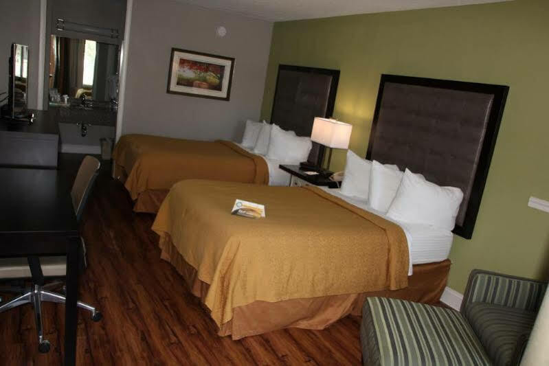 Quality Inn Roanoke Airport Exterior foto
